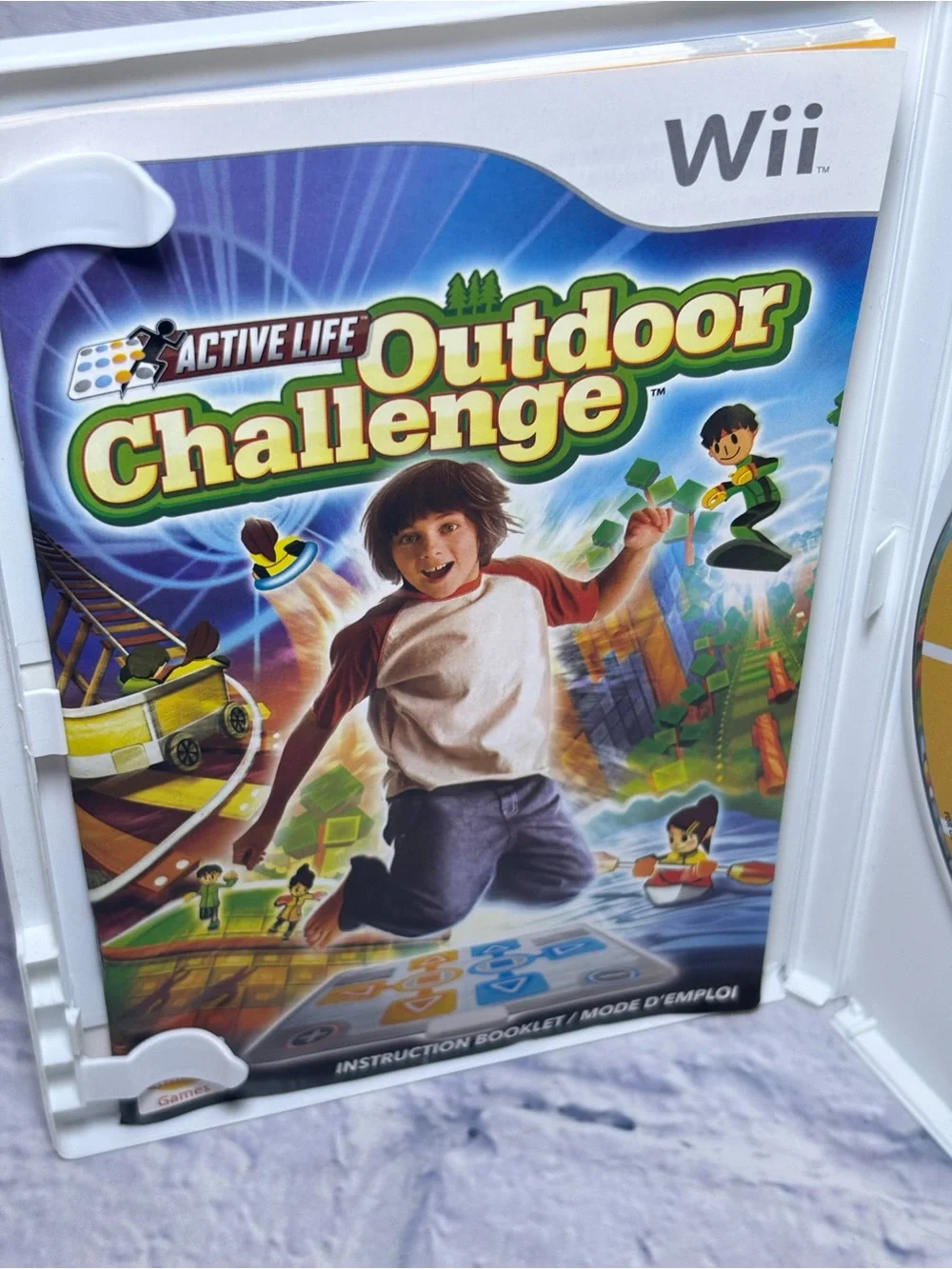 Lot Of 2 Nintendo Wii Active Life Outdoor Challenge & Wii Play With Manual Case